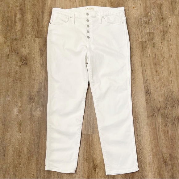 Madewell Stovepipe Jeans in Pure White: Button-Front Edition - Picture 4 of 12